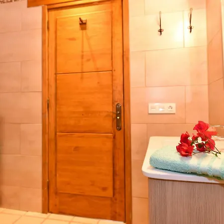 Authentic Holiday Ground Floor Level With Private Pool And Large Terrace