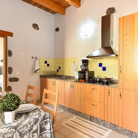 וילה Authentic Holiday Ground Floor Level With Private Pool And Large Terrace אינחניו