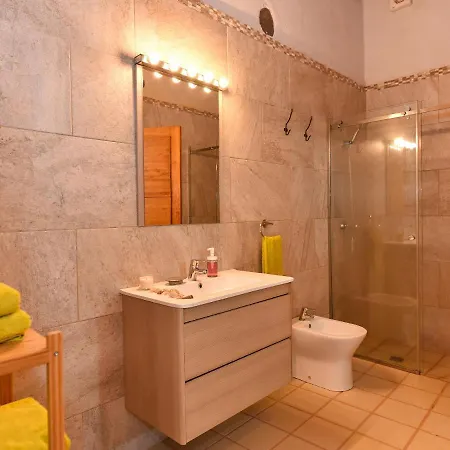 Authentic Holiday Ground Floor Level With Private Pool And Large Terrace * אינחניו