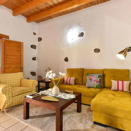Authentic Holiday Ground Floor Level With Private Pool And Large Terrace * אינחניו