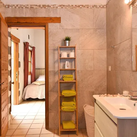 Authentic Holiday Ground Floor Level With Private Pool And Large Terrace וילה